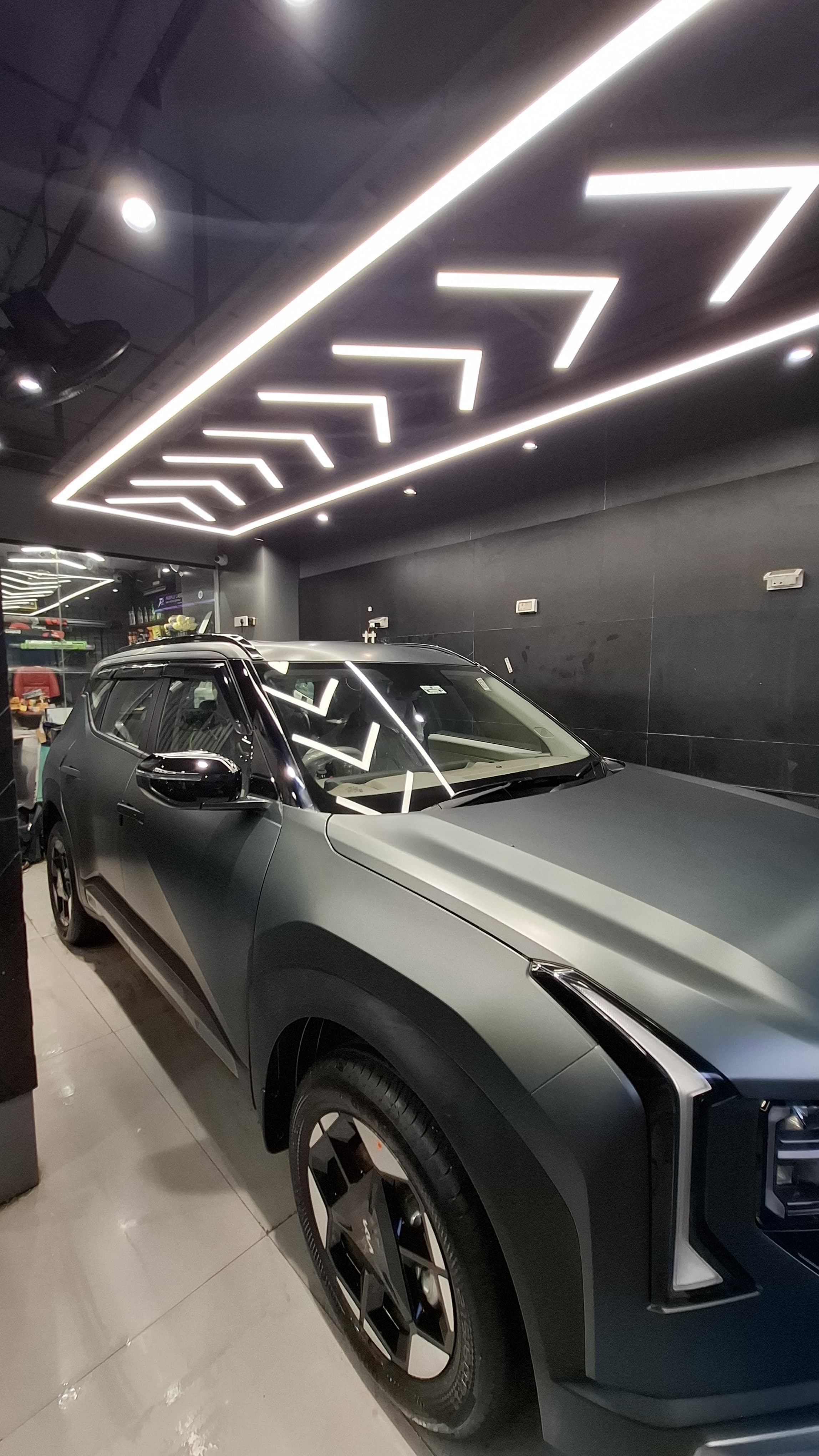 Kia EV9 at the Shine My Ride studio